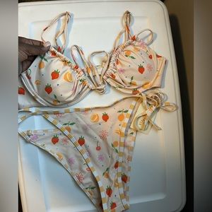 Aurelle swim Tay fruit bikini SET